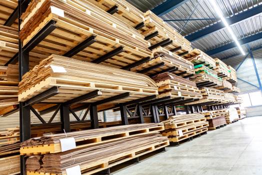 Schnelle Lieferung: Holzwerkstoffe, Furniere, Furnierkanten für Schreiner und Tischler