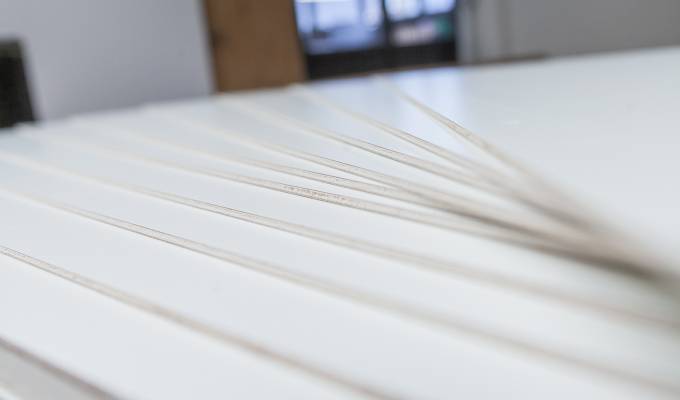 HPL Verbundelemente High-Pressure-Laminate: kompakt – feuchtigkeitsresistent – leicht. Wählen Sie aus der gesamten Vielfalt.